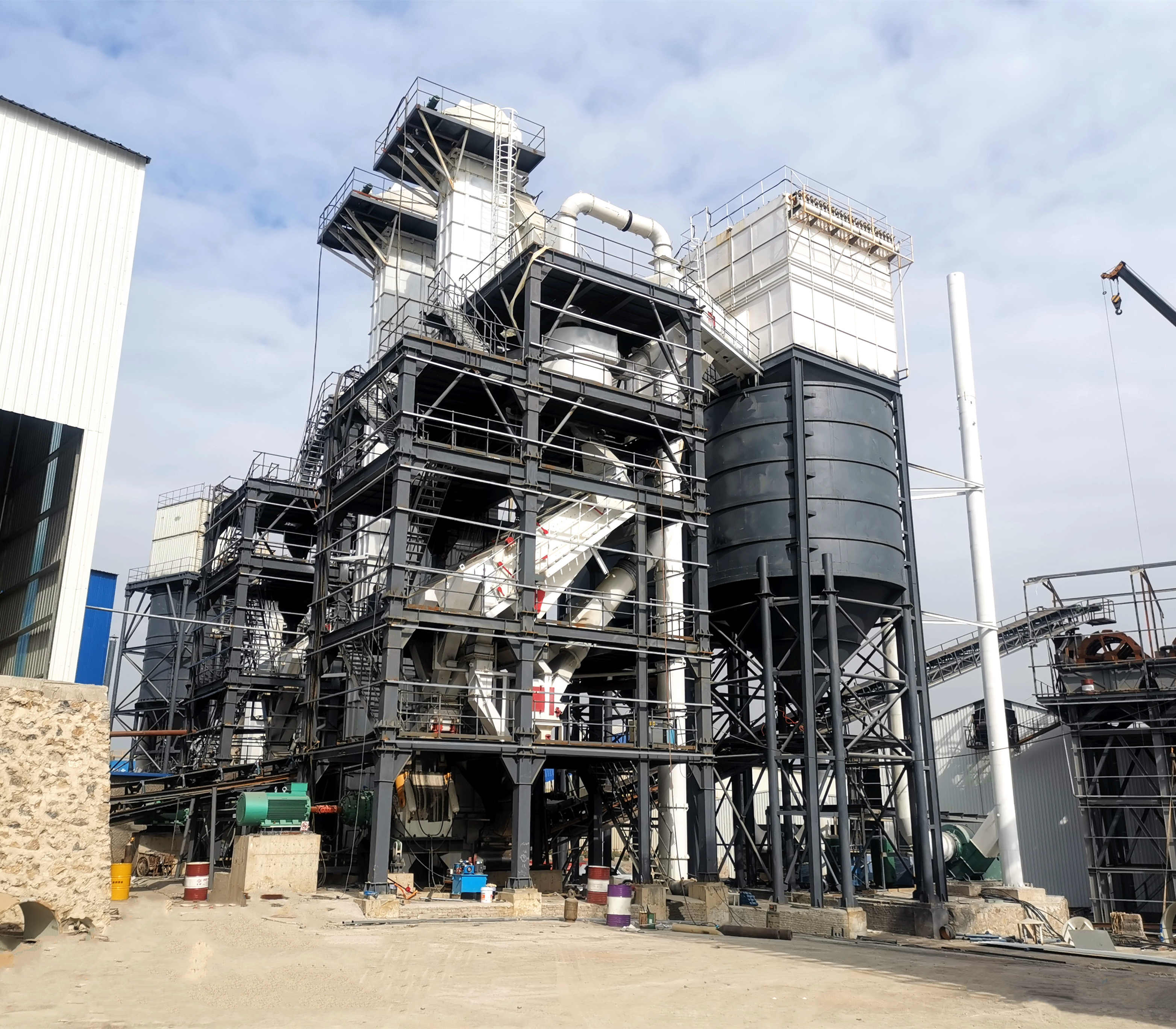 塔樓式制砂生產(chǎn)線（制砂樓），實(shí)現(xiàn)生產(chǎn)空間的最大化利用